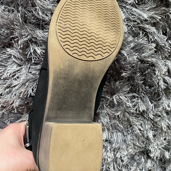 White Mountain faux suede booties - Picture 11 of 12